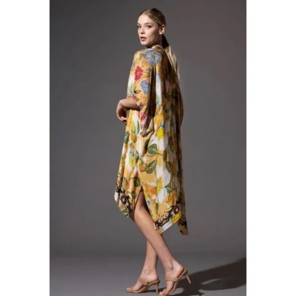 Chicory Yellow Floral Border Open Wrap Kimono Top One Size - Picture 4 of 6